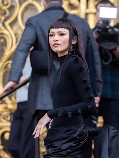 zendaya thick|Zendaya debuts new super thick full fringe haircut